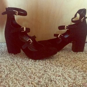 Women’s Mary Jane heels